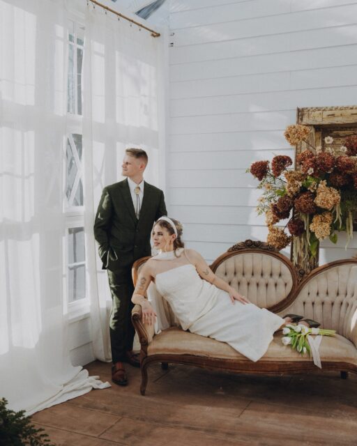This light + these two = 🤌
Some of my favorites from this gorgeous day! 🤍
•
venue: @goldhillpinesgreenhouse
makeup: @xtinembeauty
hair: @carolinecartierhair
florals: @jensencreationsnc
rentals: @finefiestadecor
models: @calilfoster @coopfoster11
host: @oathandivoryfilms