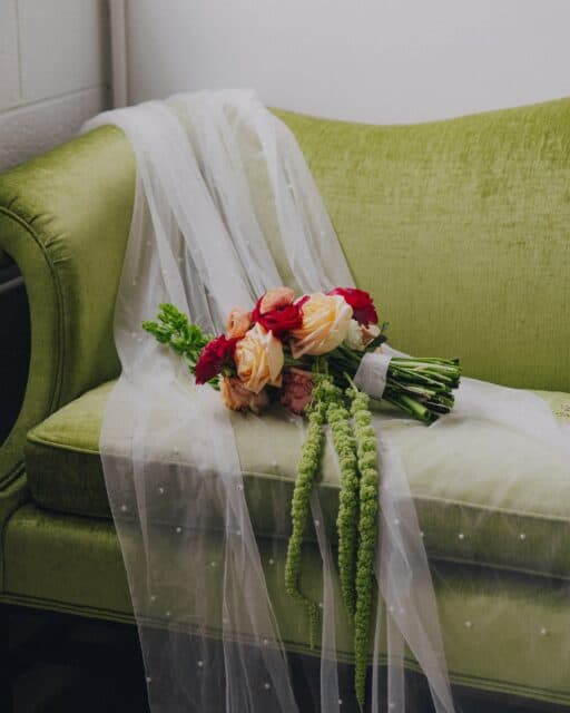 A little glimpse into this dreamy bridal session ft. @theingress.events gorgeous getting ready suite 😍 natural light for daaaaays and the most stunning bride! ✨🌸

Venue: @theingress.events
Planner: @abigailmarieevents
Florals: @bubblyandbrighteventdesign
Linens & Rentals: @carriedawayrentals
Candles: @ninesandcoofficial
Dancefloor: @partyreflections
Cake: @wilsonbakerydurham
Videographer: @twelvethirtyonefilms